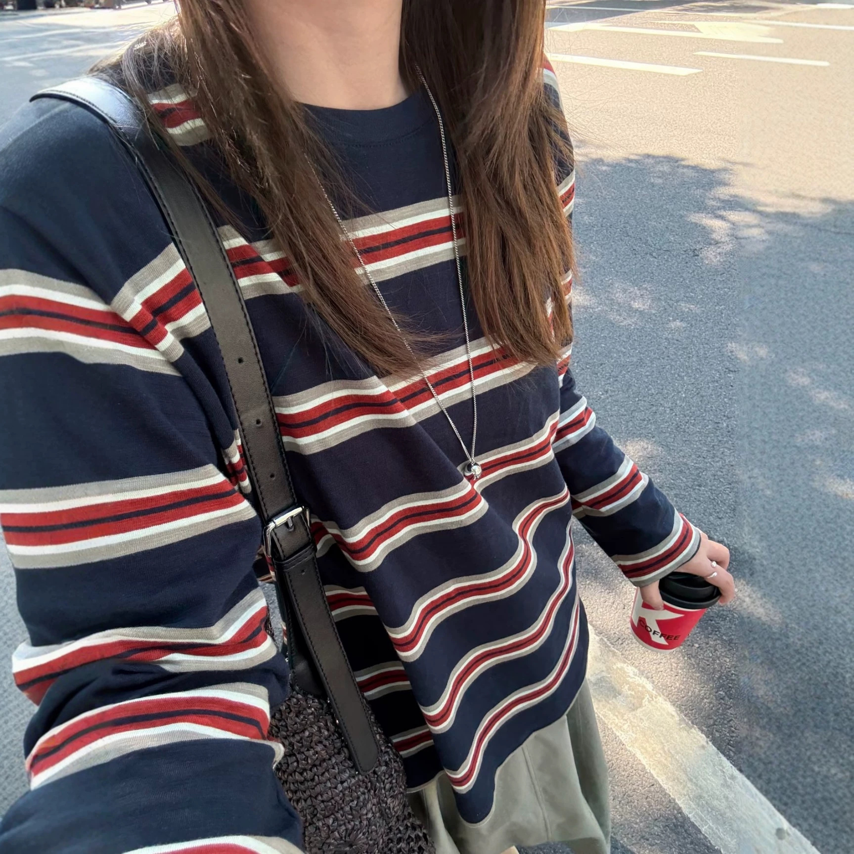 显白复古条纹长袖t恤女26早秋宽松百搭显瘦慵懒风休闲打底衫上衣