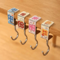 フックのアニメは釘がなくて、傷がなくて、テーブルにぶつかりません。