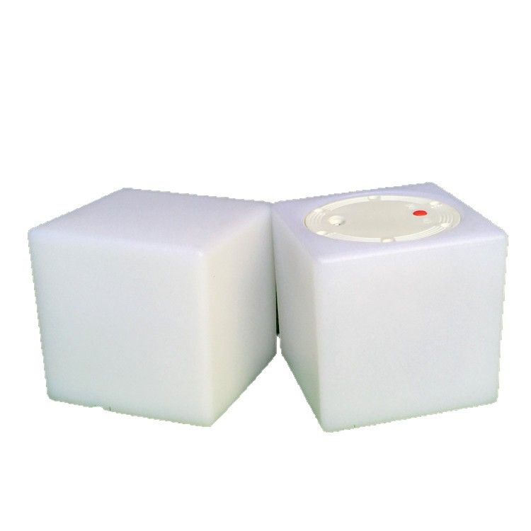 Hot sale luz cubo LED cuadrado en una carga de control remoto atmósfera bar lámpara de escritorio lámpara de noche lámpara de escritorio