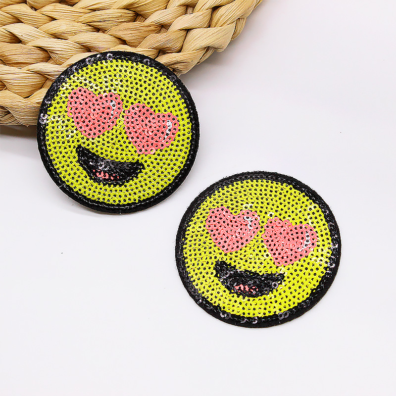 �廨Բ����Ƭ�����·�װ�β��������� Ц�����������װ��Ƭ����