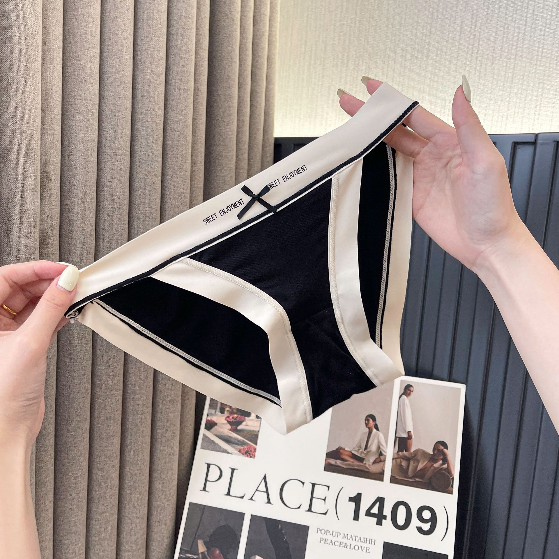 Modal Underwear Women's Seamless Summer Thin Pure Cotton Crotch Breathable Hip-free Girls' Style High Split Triangle Shorts