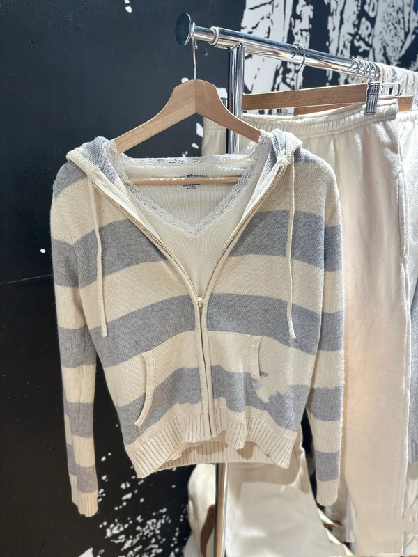 BM Style American Style Hot Girl Blue and White Horizontal Stripe Zipper Short Knitted Cardigan Women's Hooded Sweater Jacket Cut Label