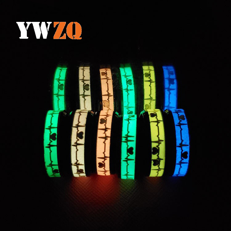 Suministro transfronterizo de estilo europeo y americano joyería de acero inoxidable Escala de dragón luminoso ECG pareja amor anillo de acero de titanio fabricante image 1