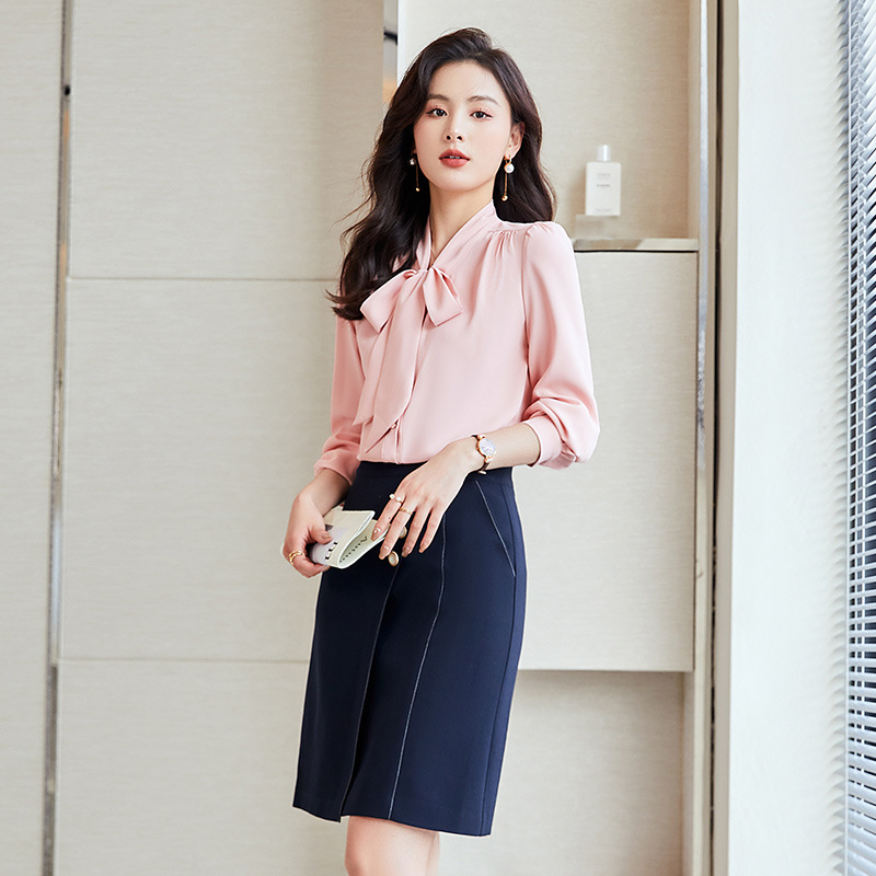 Summer professional fashionable elegant women's shirt with bow