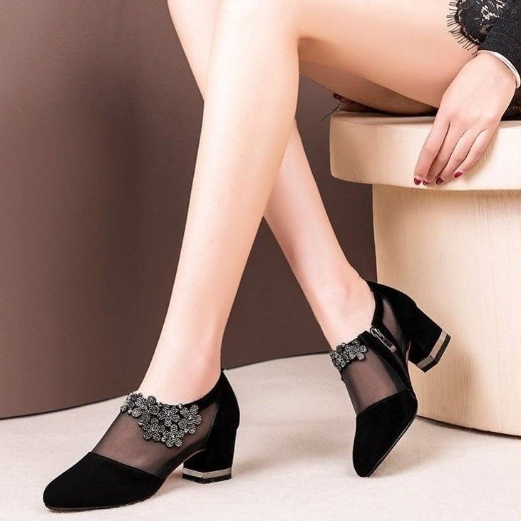 2026 primavera y verano de nuevo tipo de mujer con cremallera lateral hueca de moda sandalias de talón medio zapatos de mujer