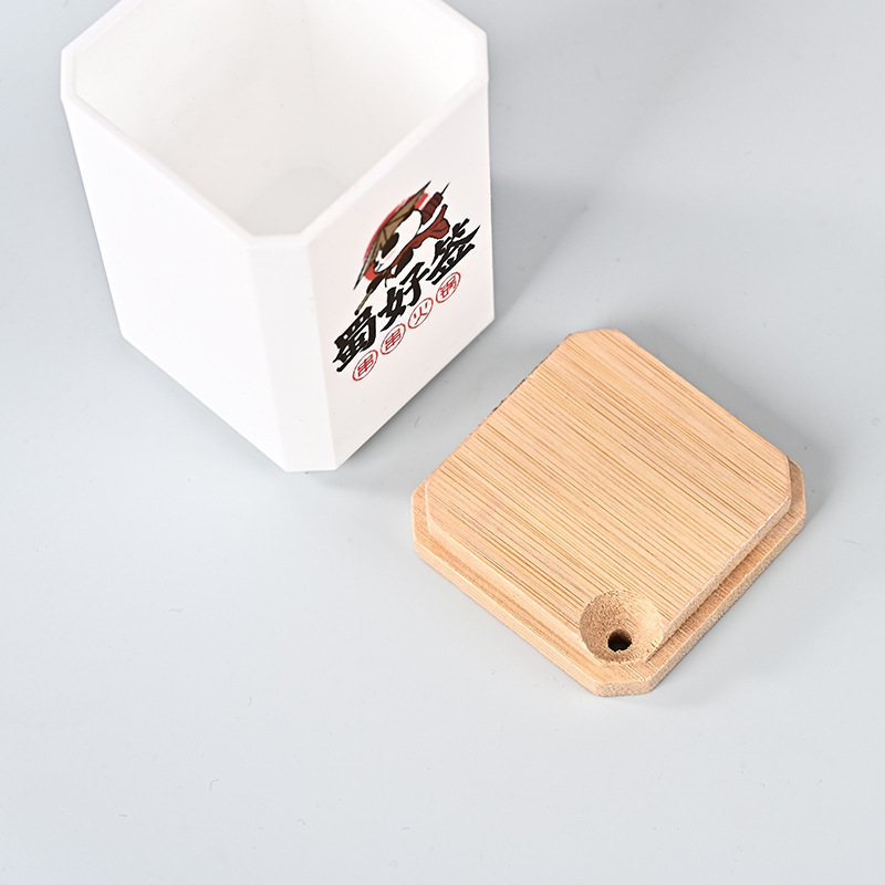 Nuevo tipo de publicidad caja de palillos de dientes restaurantes de alta calidad plástico blanco puro Nan cubierta de madera palillos de dientes al por mayor puede imprimir LOGO