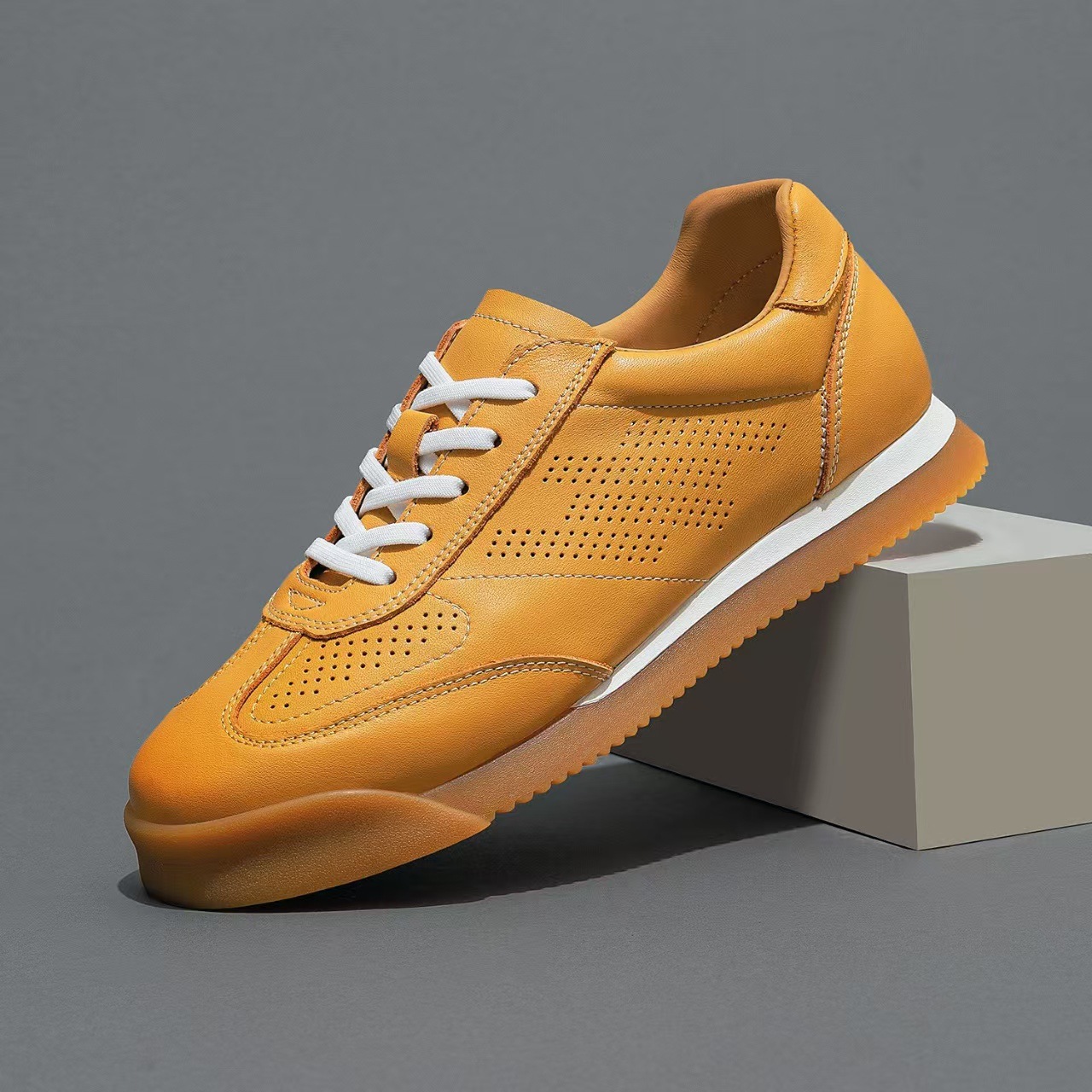 [Capa de piel de vaca] 2025 nuevo cuero transpirable versátil deportivo casual Argande zapatos de entrenamiento cómodos suelos gruesos