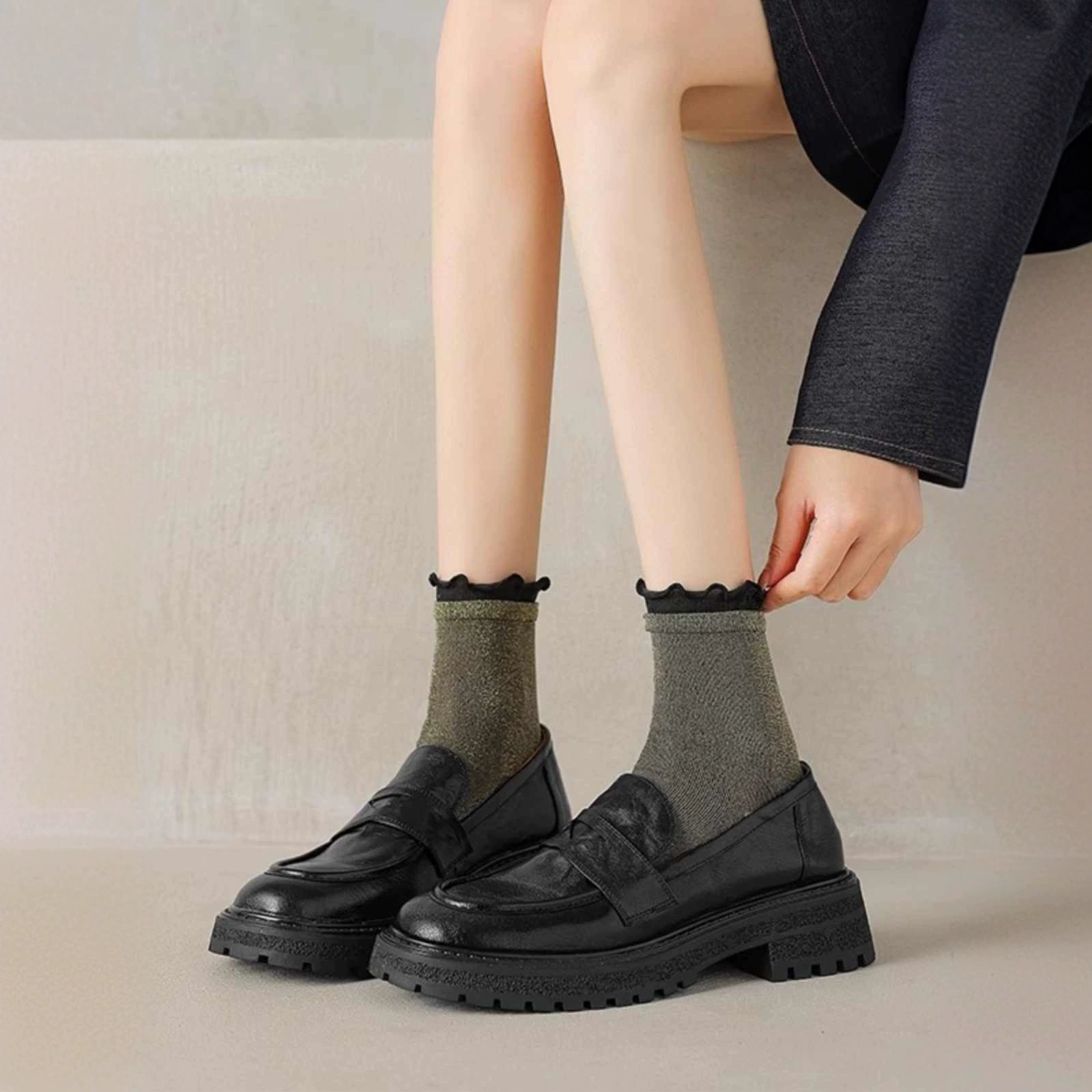 Мягкая кожа Черная обувь на толстой подошве Lefu Женский темперамент 2025 Новый французский ретро одиночные туфли мягкие кожаные туфли на мягкой подошве zj