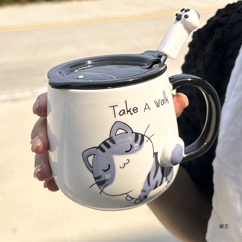 Taza de gato Mark con tapa Cuchara Taza de agua de cerámica Taza de pareja de dibujos animados de cerámica para hombres y mujeres Taza de desayuno de café de oficina