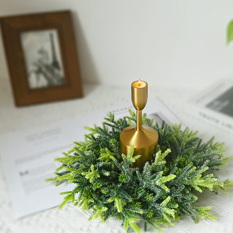 2025 nuevo producto transfronterizo rama de pino crema colgante guirnalda de aguja de pino decoración del festival de Amazon hogar candelabro de Navidad guirnalda