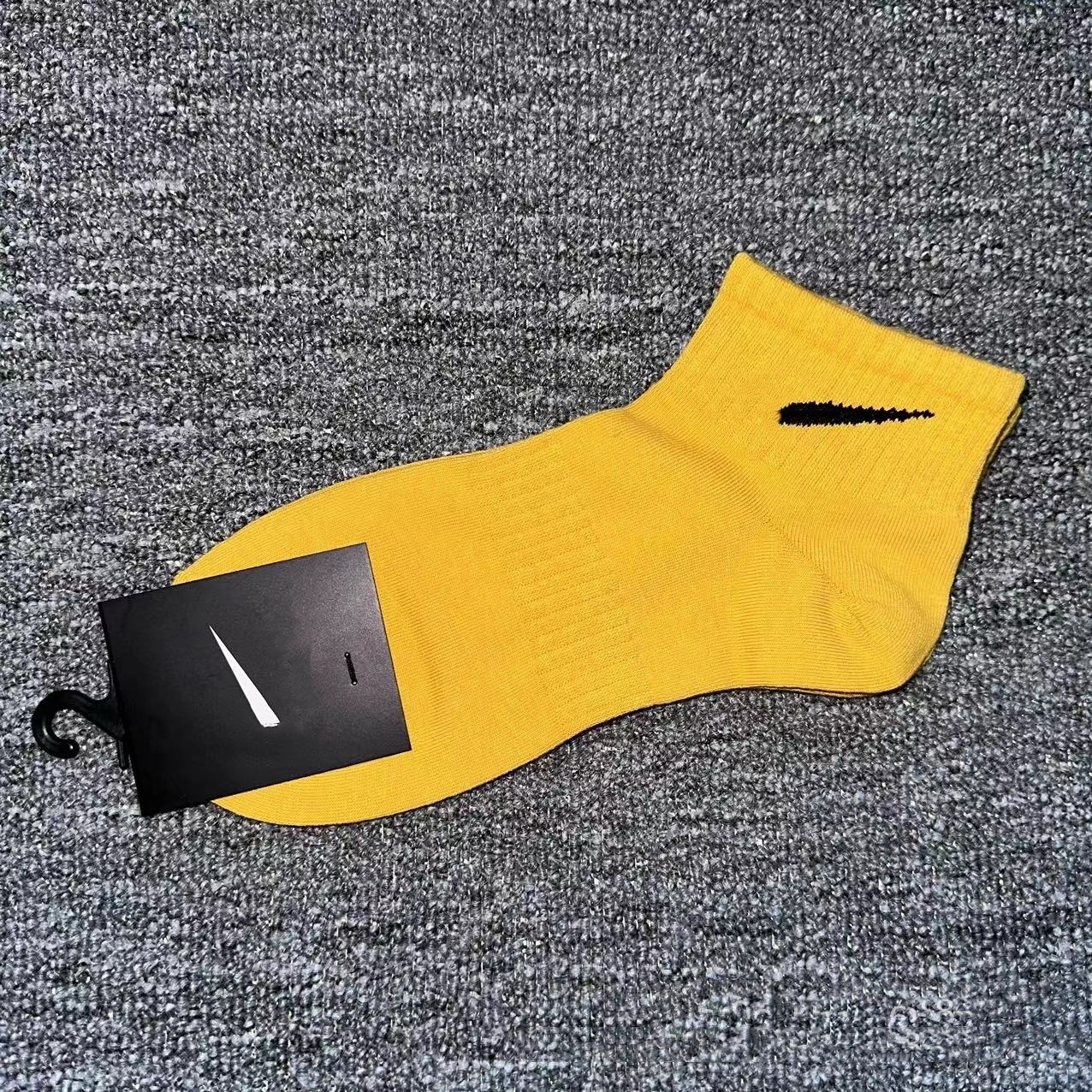 Short tube yellow