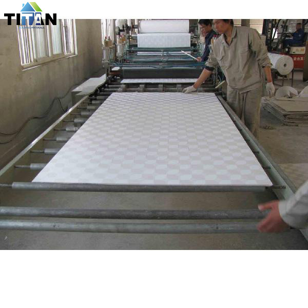 Techo absorbente de sonido perforado tablero de yeso de pvc tablero absorbente de sonido de techo fabricante tablero perforado tablero absorbente de sonido a prueba de humedad