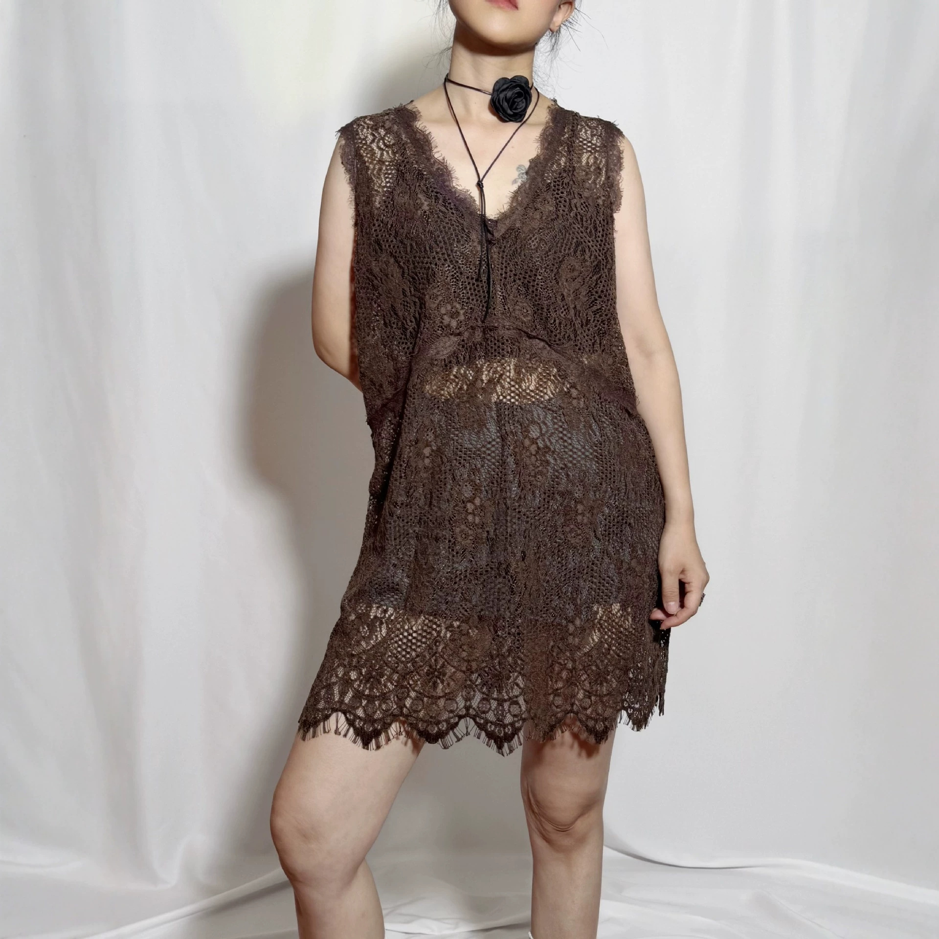 新款时尚简约百搭通勤设计款宽松显瘦中长无袖蕾丝衫连衣裙女夏