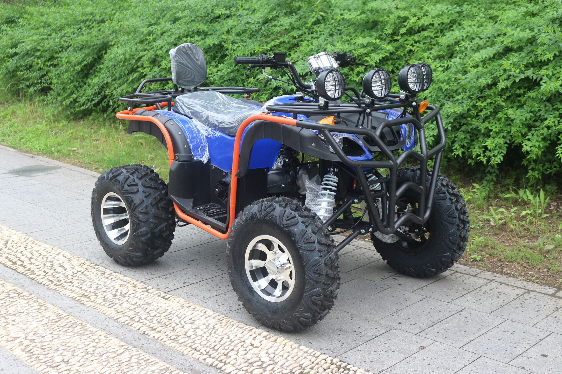 Amazon explotó a prueba de choques gran toro vehículo de playa al aire libre cuatro ruedas motocicleta ATV todo terreno vehículo de playa