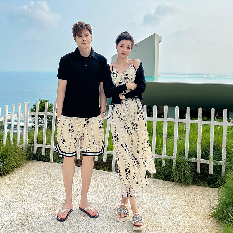 情侣装夏季新款度假风旅游拍照吊带连衣裙三亚海边沙滩裙一裙一衣