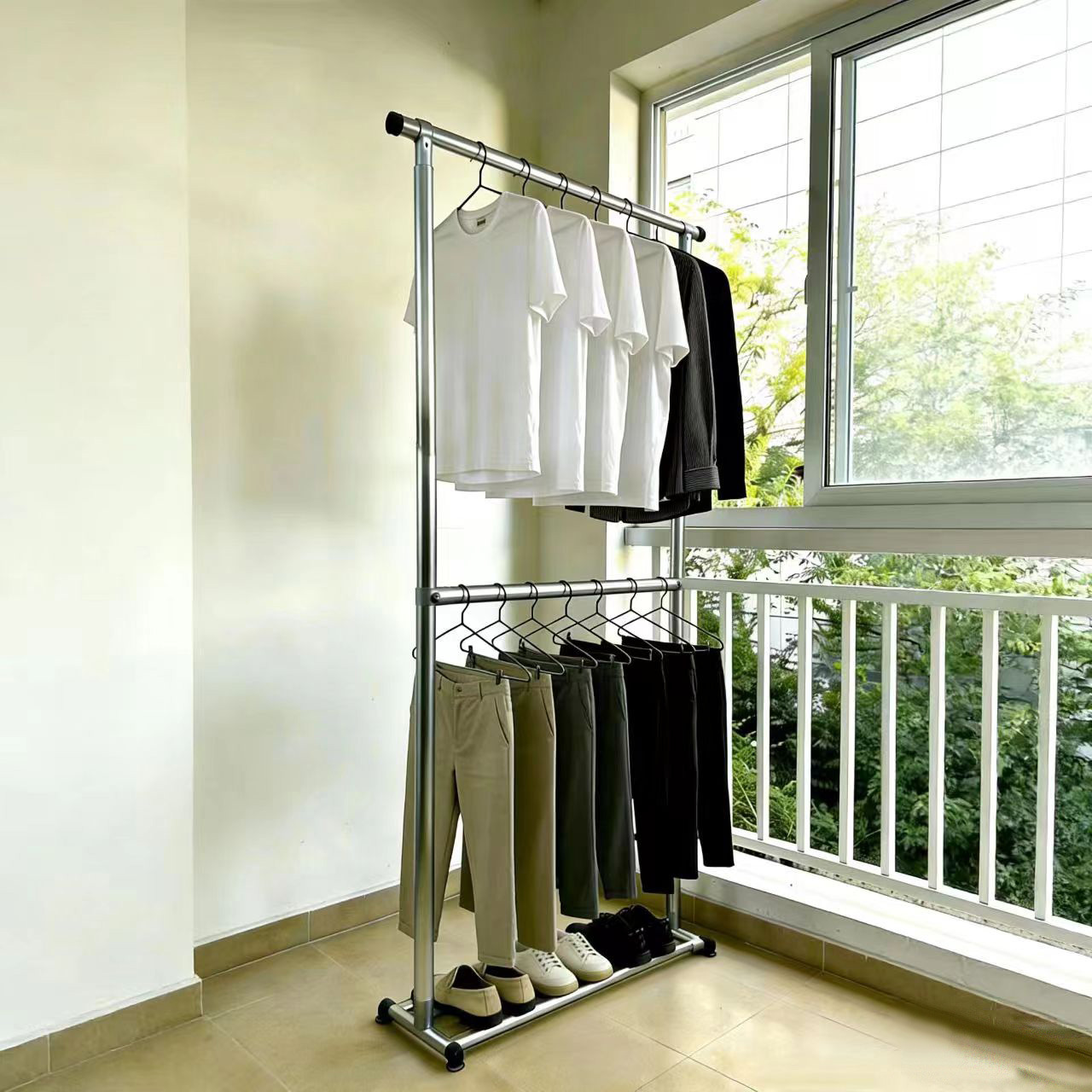Freestanding Single-Pole Clothes Drying Rack, Indoor and Outdoor, Detachable and Modular Clothes Rack