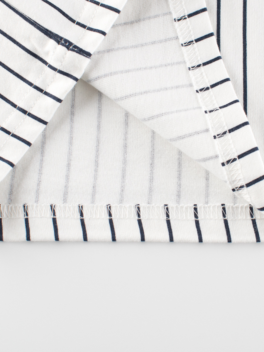 27 niños ropa infantil estilo coreano primavera nueva camisa de fondo Camiseta de manga larga para niños a rayas ropa de bebé para niños al por mayor