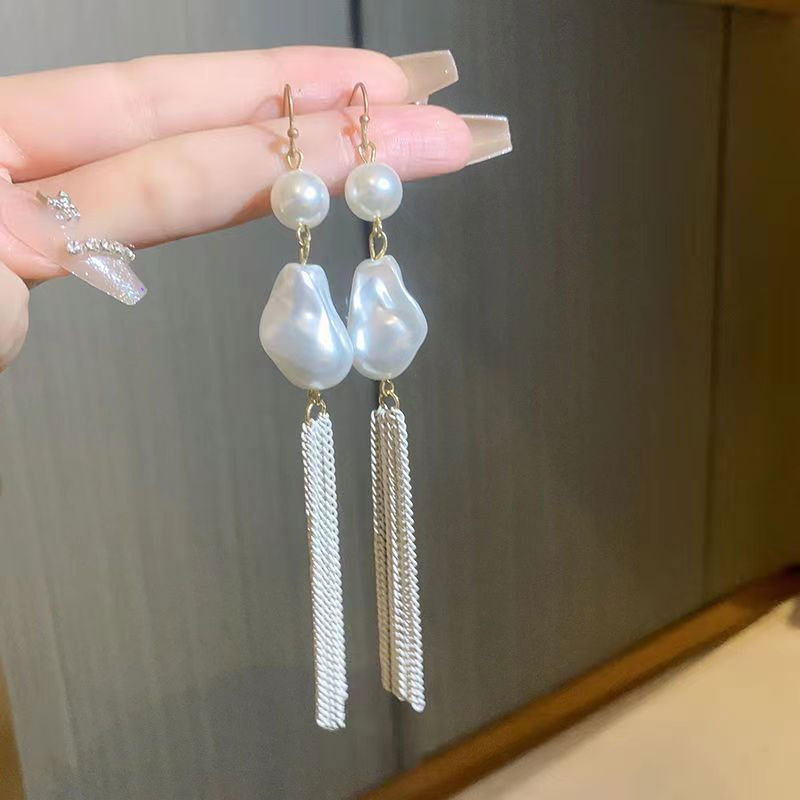 Korean elegant fashionable design retro earrings pearl with tassels