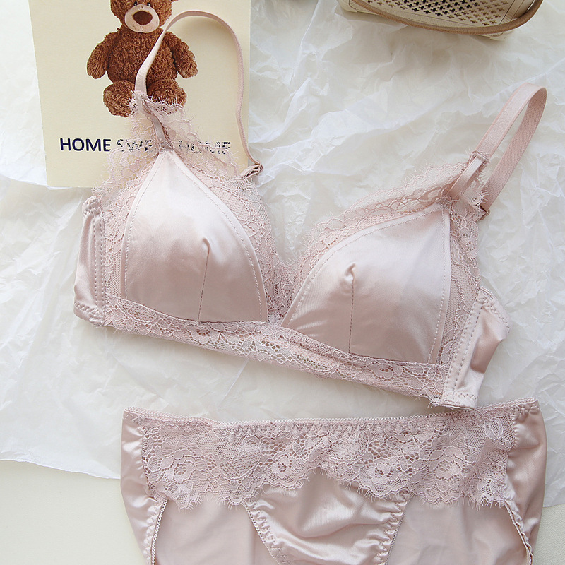 Continuing the Dream: French-Style Satin Sexy Lace Lingerie Set for Women, Wireless, Small Bust, Push-Up, Anti-Sagging Bra Set Continuing the Dream: French-Style Satin Sexy Lace Lingerie Set for Women, Wireless, Small Bust, Push-Up, Anti-Sagging Bra Set