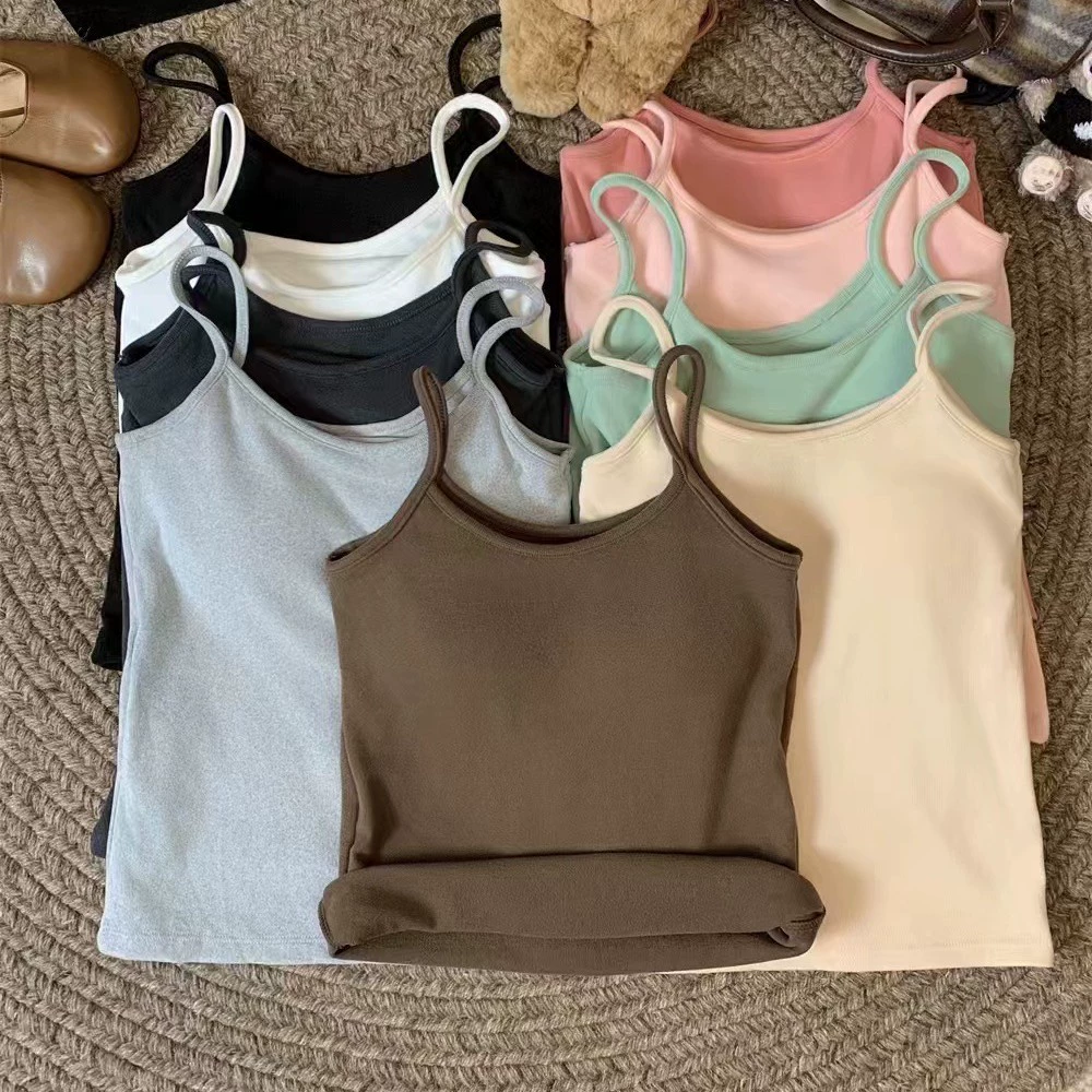 Ранняя осенняя шлифовка волос и бархатный нагрудный жилет