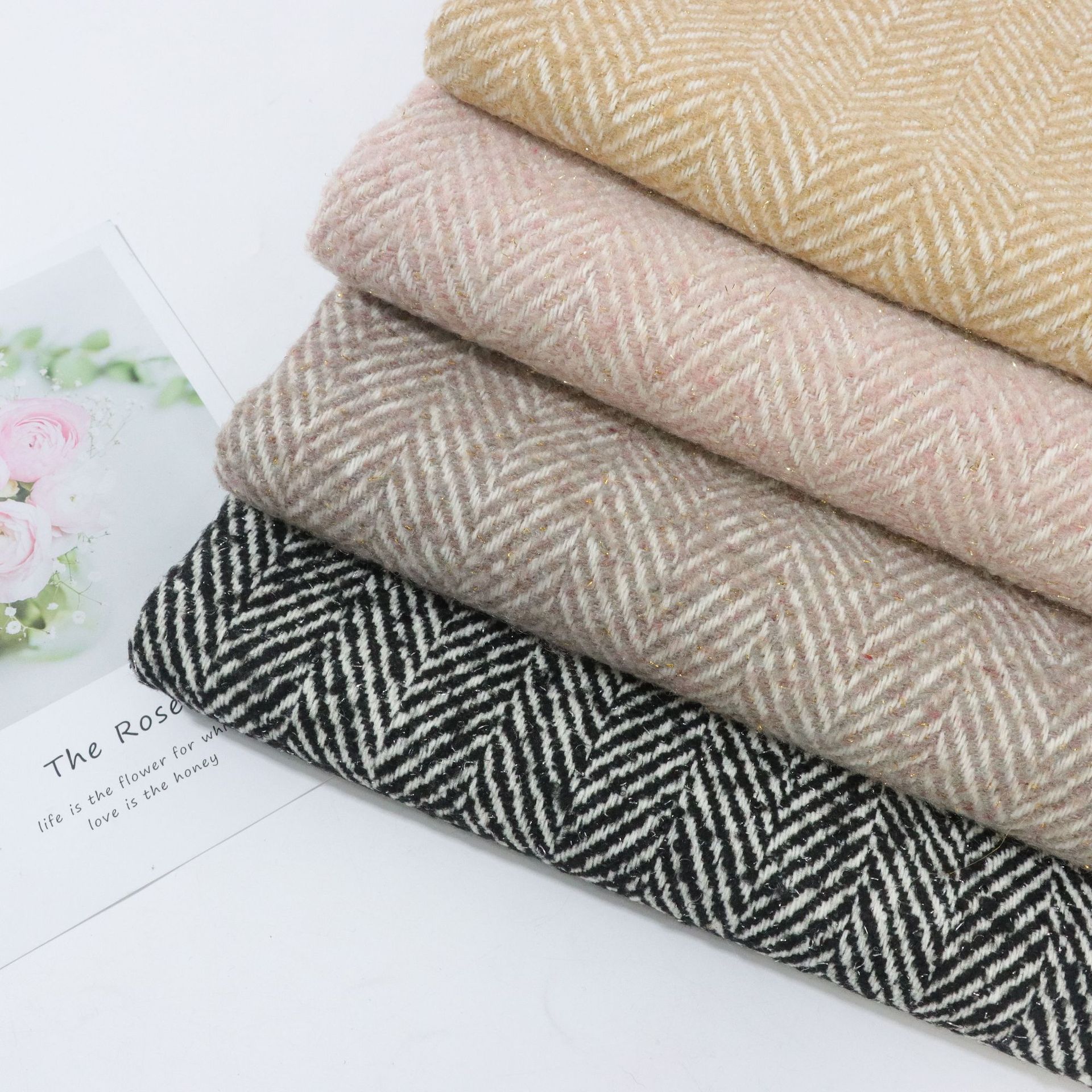 人字呢，鱼骨纹粗纺千鸟格磨毛格子，羊毛色织千鸟格色织格子化纤