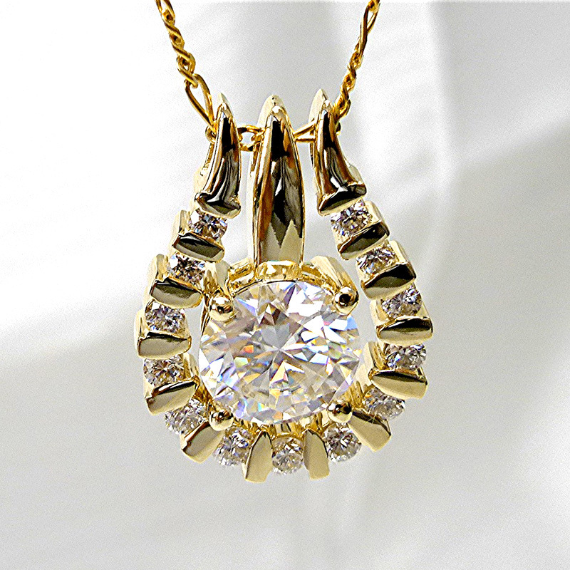 Korean fashion beating heart necklace women trembles with gold plated bright star smart pendant necklace wholesale