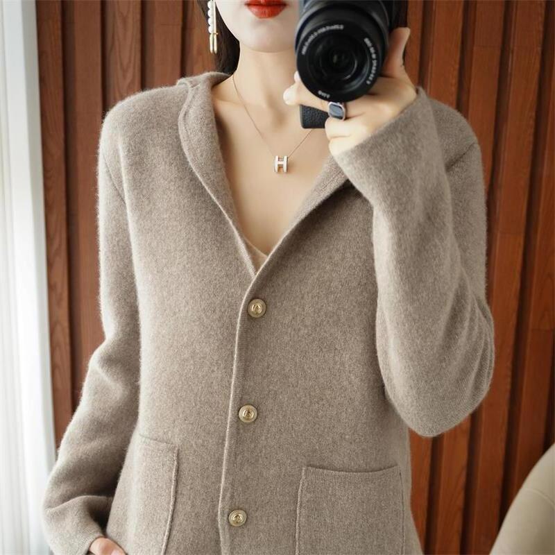 2024 Autumn and Winter Korean Style New Sweater Suit Jacket Knitted Cardigan Women's Short Thickened Outer Top