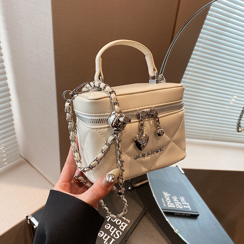 Bolso de mujer, bolso de mano de viento de fragancia, nuevo bordado, bolso de caja universal, sensación de alta calidad, bolso de hombro simple de moda.