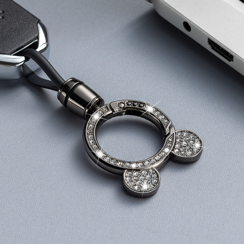 Llavero de coche con incrustaciones de diamantes de gama alta Mickey cabeza de doble cara diamante fino estándar doble cuerda de cuero resistente a los arañazos llave del coche hombres y mujeres pareja