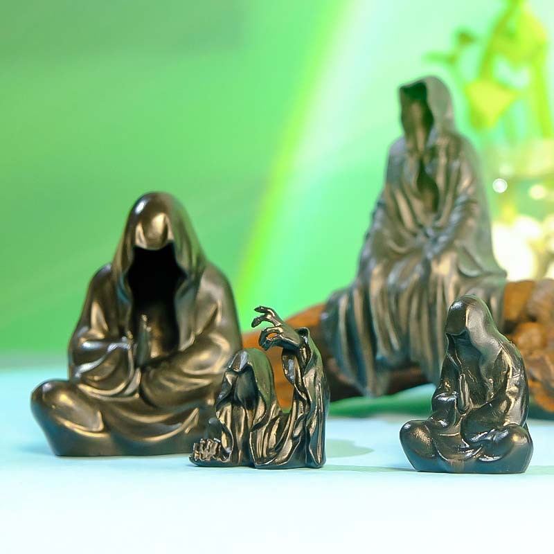 Adornos góticos, artesanías de resina, adornos de jardín, ropa negra, el maestro secreto, adornos, thriller, túnica negra, venta al por mayor transfronteriza