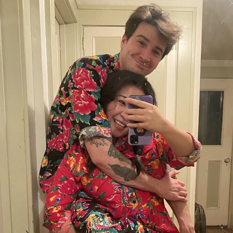 Ethnic style retro northeast big flower peony flower shirt men's and women's lovers outfit retro 70 s Hong Kong style long sleeve ruffian handsome Ethnic style retro northeast big flower peony flower shirt men's and women's lovers outfit retro 70 s Hong Kong style long sleeve ruffian handsome