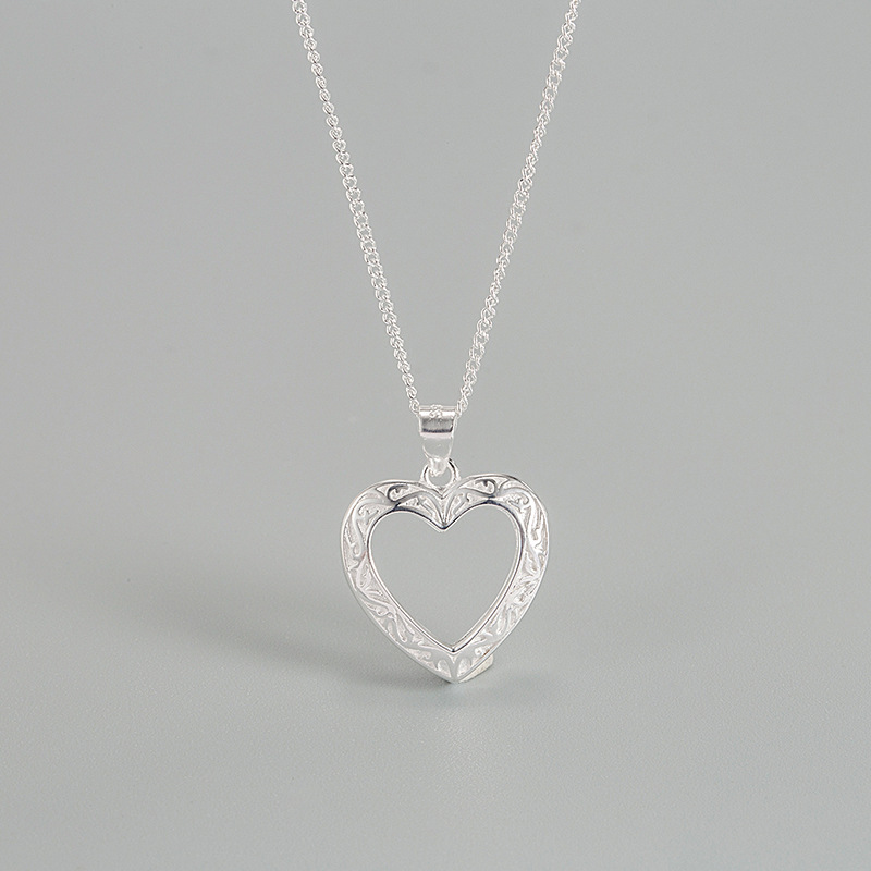 9g Weight Electroplating Gold Plating Process Silver Plated Plating Material 925 Sterling Silver Curb Chain Plating Hollow Out Heart Shape Pendant Necklace Long Necklace Necklace