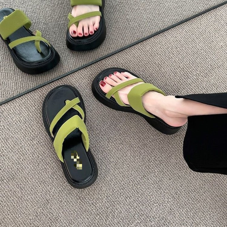 Sandalias romanas para mujeres verano 2026 nuevo dedo antideslizante con suela gruesa casual de moda versátil zapatos de playa para mujeres