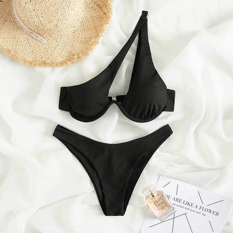 Bikini Image 4