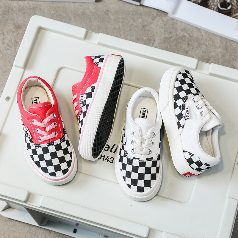 Children's Canvas Shoes Peach Pink Checkerboard 2025 Spring New Slip-On Girls' Shoes Boys' Casual Sneakers Children's Canvas Shoes Peach Pink Checkerboard 2025 Spring New Slip-On Girls' Shoes Boys' Casual Sneakers