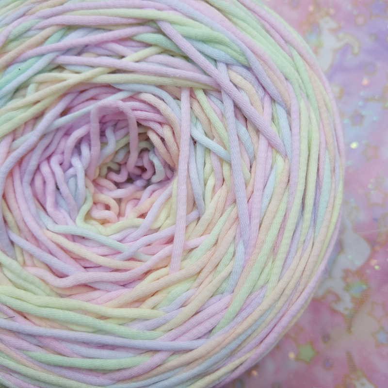 纯棉泫雅包手工钩针编织玩偶垫子地毯糖果段染喷点手染灌心棉毛线