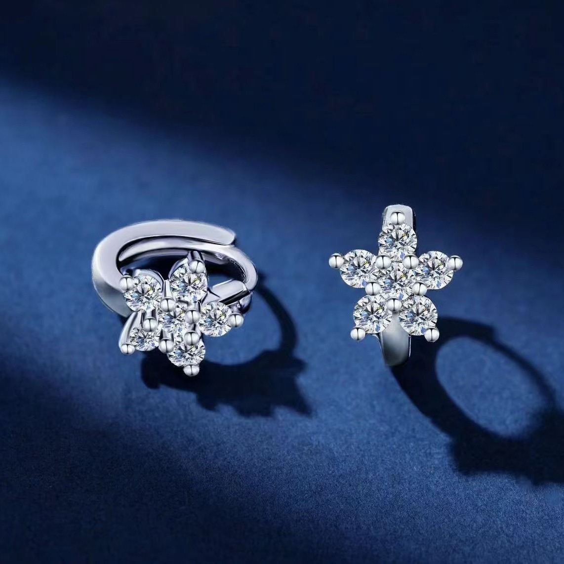 Transfronterizos de venta caliente de nieve zircon nicho de diseño de alta calidad super brillante orejas ligeras lujosas aretes de estilo retro