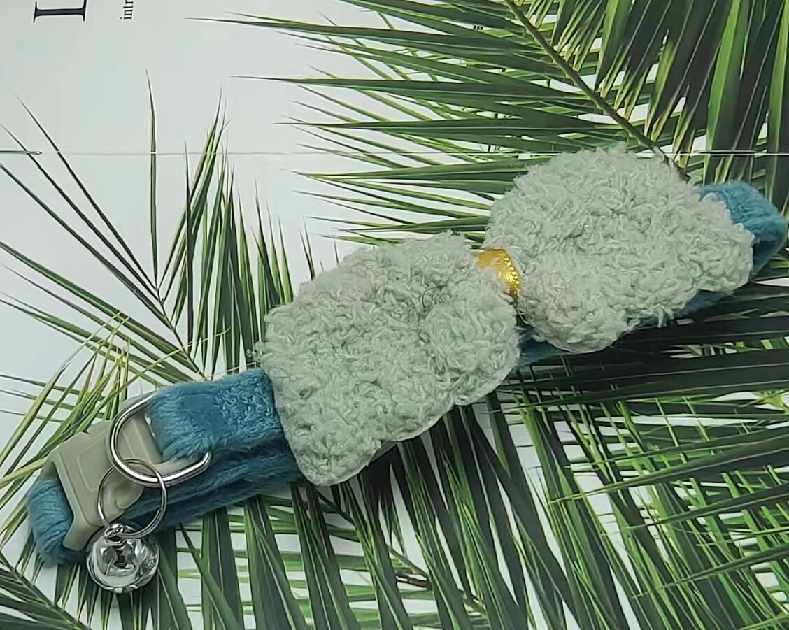 Nuevo collar de gatos campana felina collar de gatos collar de alas de ángel perros pequeños collar de perros Teddy Pomeranian