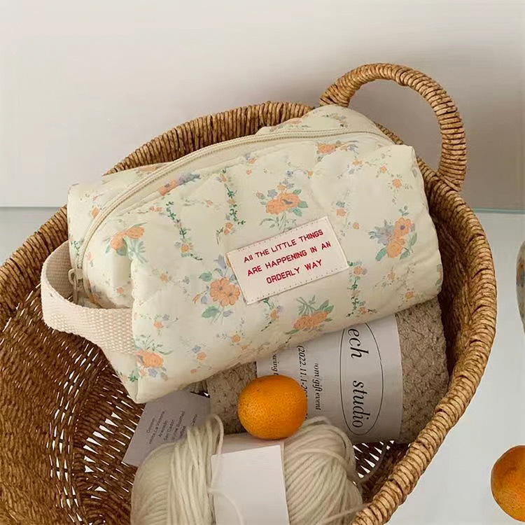 Crema floral bolsa de cosméticos bolsa de almacenamiento mujer estudiante de gran capacidad suave acolchado bolsa de algodón almohada embrague