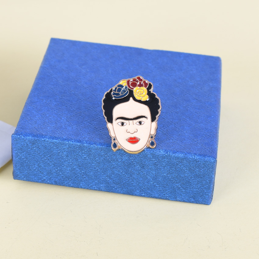 Alloy Material Portrait, Cartoon, Badge, Cattle Pattern Retro Pin Portrait Cartoon Badge Alloy Enamel Women's Brooches