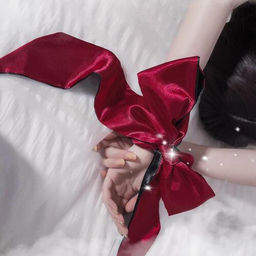 Cherry party blindfold, light-blocking, tie-able handcuffs, multi-purpose satin ribbon, black and red sexy eye mask, temptation