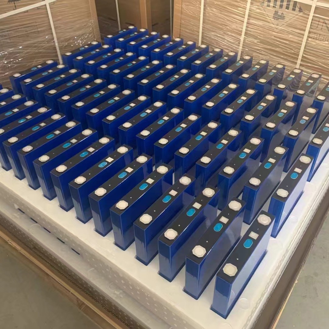 EVE Yiwei 3.2V150Ah-280Ah celda de almacenamiento de energía al aire libre de fosfato de hierro de litio especial para almacenamiento de energía a prueba de explosiones