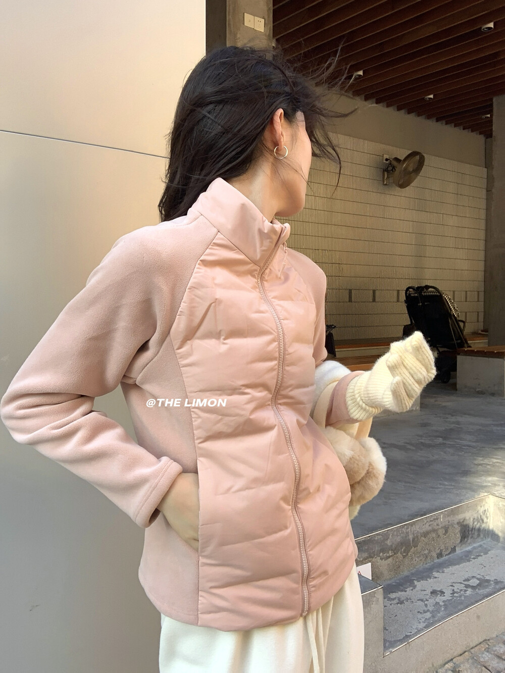 Finna Fu otoño y invierno nuevo estilo simple de abrigo de color sólido con cuello pequeño cintura de pelusa caliente chaqueta de plumón para mujeres