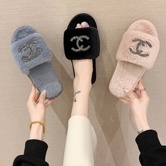アマゾンの毛のスリッパの女性の秋冬の新型の家の明るいドリルの平底の保温の1字のネットの赤いファッションの綿のスリッパ