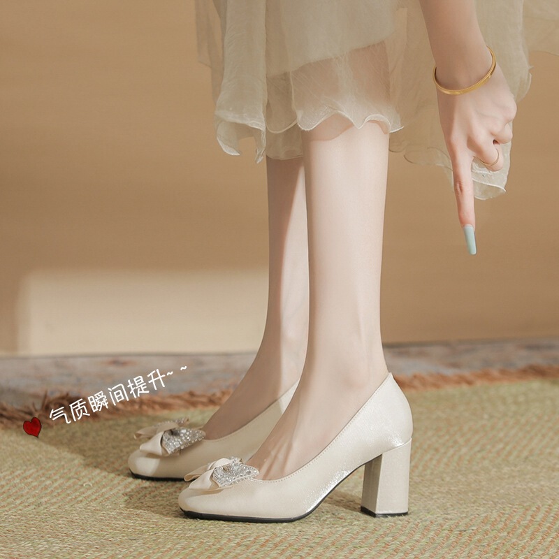 302-18 Chunky Heel High Heels for Women with Bowknot, Versatile Single Shoes, Comfortable Large Size Shoes for Wide and Wide-Footed Women, Sizes 41-43