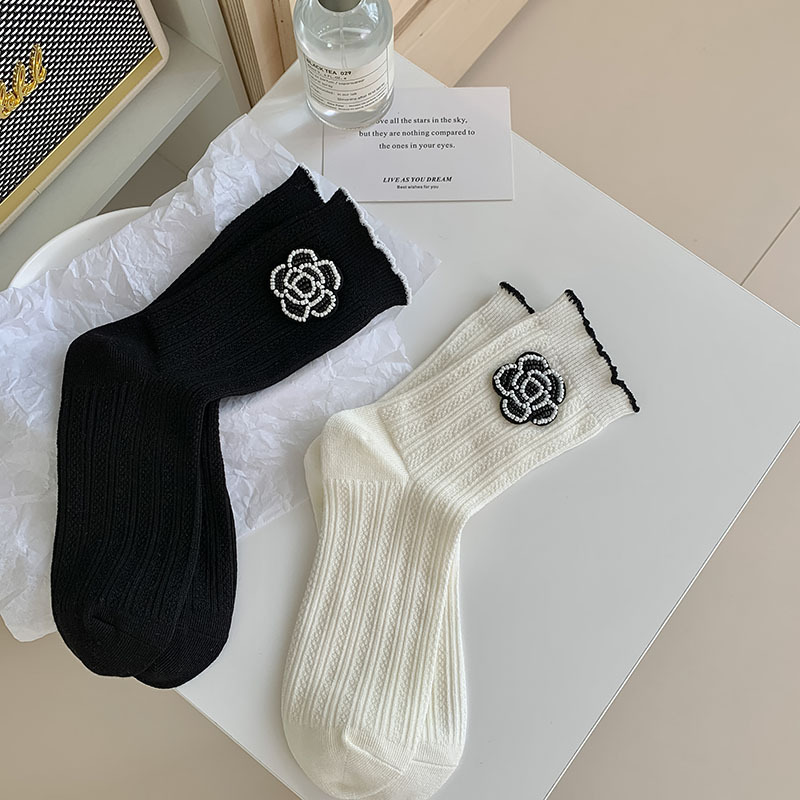 Camellia Wadenlange Socken für Damen, Bambus, klassisch, Schwarz und Weiß, kurze Socken aus gekämmter Baumwolle mit Spitzenbesatz für Mädchen, klein_voghion.com