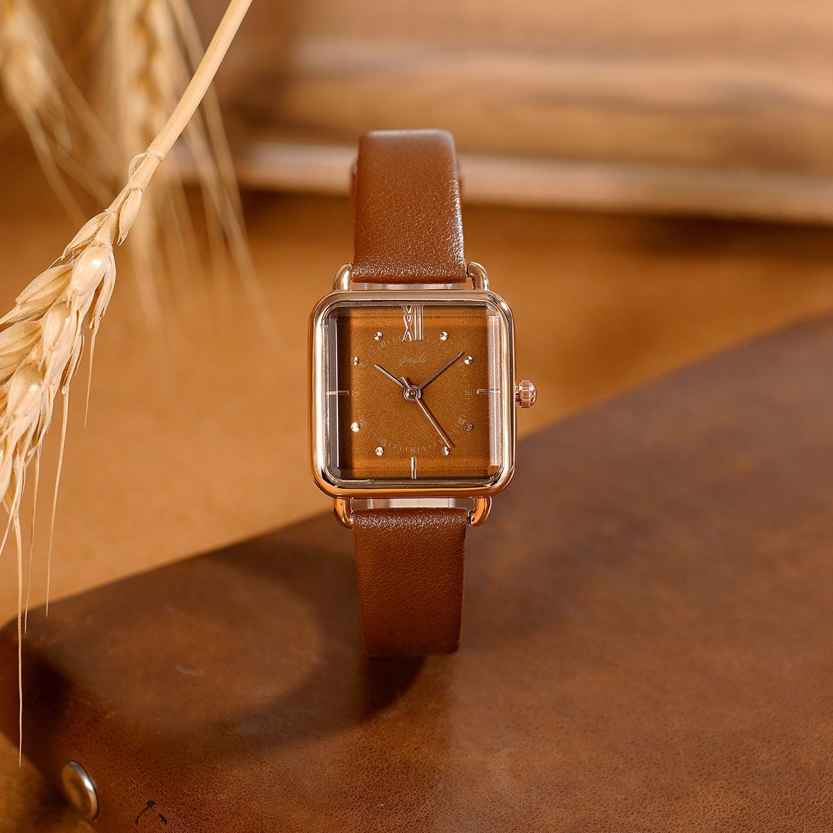 Goldie retro high-value small square high-end sense large dial women's belt quartz waterproof watch