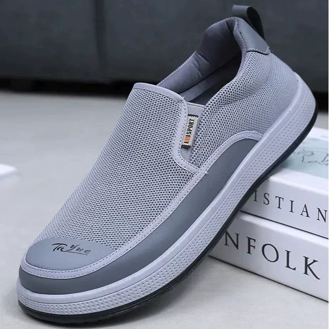 2025 обувь мужская весна и осень новая мужская обувь мягкая подошва дикая мода ленивая трансграничная обувь оптовая износостойкая мелкая обувь