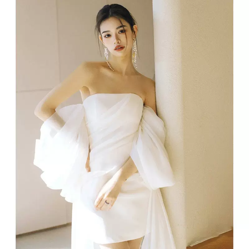 小个子轻婚纱短款超仙旅拍新娘订婚小白裙抹胸一字肩法式出门纱