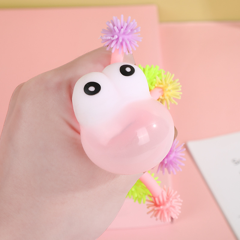 Juguetes de dibujos animados luminosos juguetes de niños luminosos ventiladores flash balls de pelo juguetes electrónicos juguetes descomprimidos